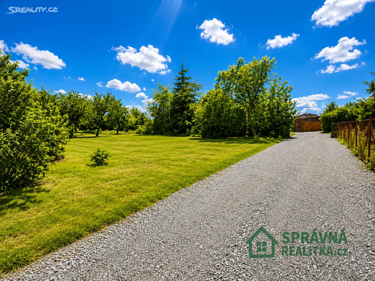 Prodej stavebního pozemku 750 m² - Widok 2