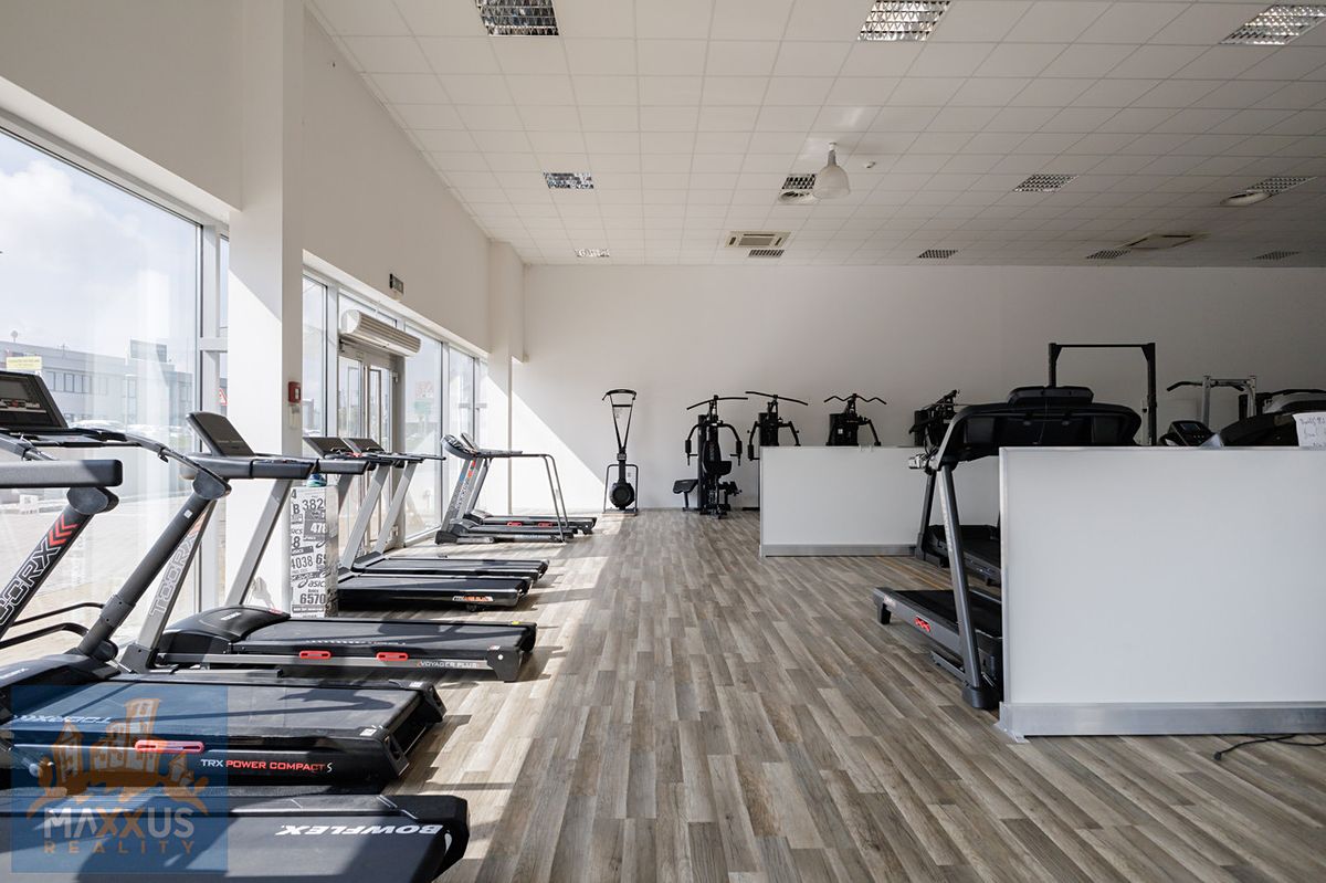 Pronájem obchodního prostoru 490 m² – fotografie 4
