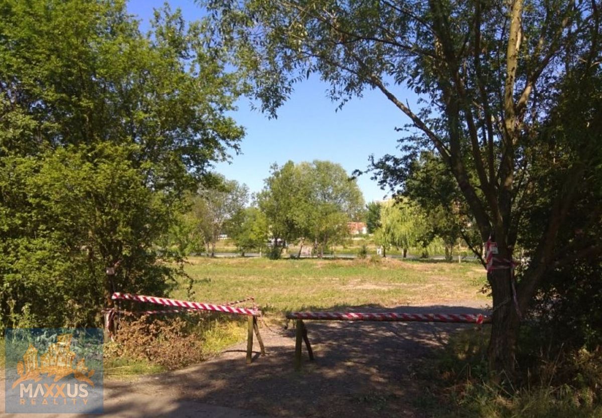 Pronájem zahrady 200 m² – fotografie 4