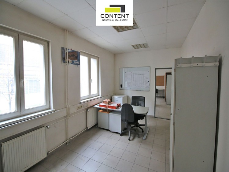 Pronájem komerčního prostoru, 1 980 m² (18 z 19)