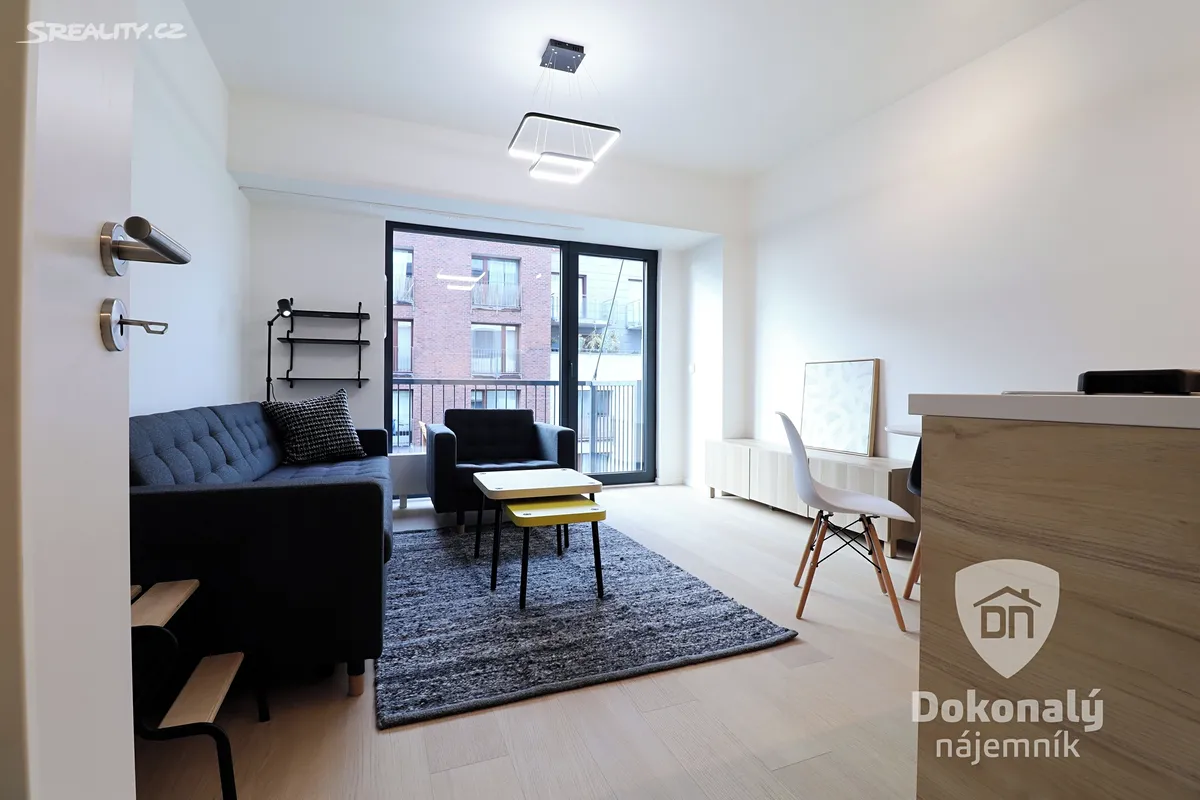 Pronájem bytu 1+kk 28 m² – pohled 5