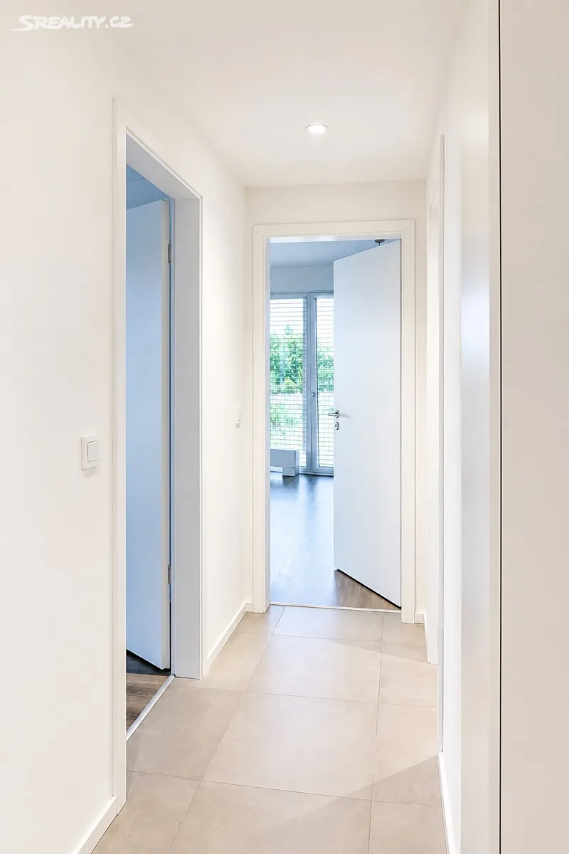Pronájem bytu 2+kk 103 m² – pohled 6