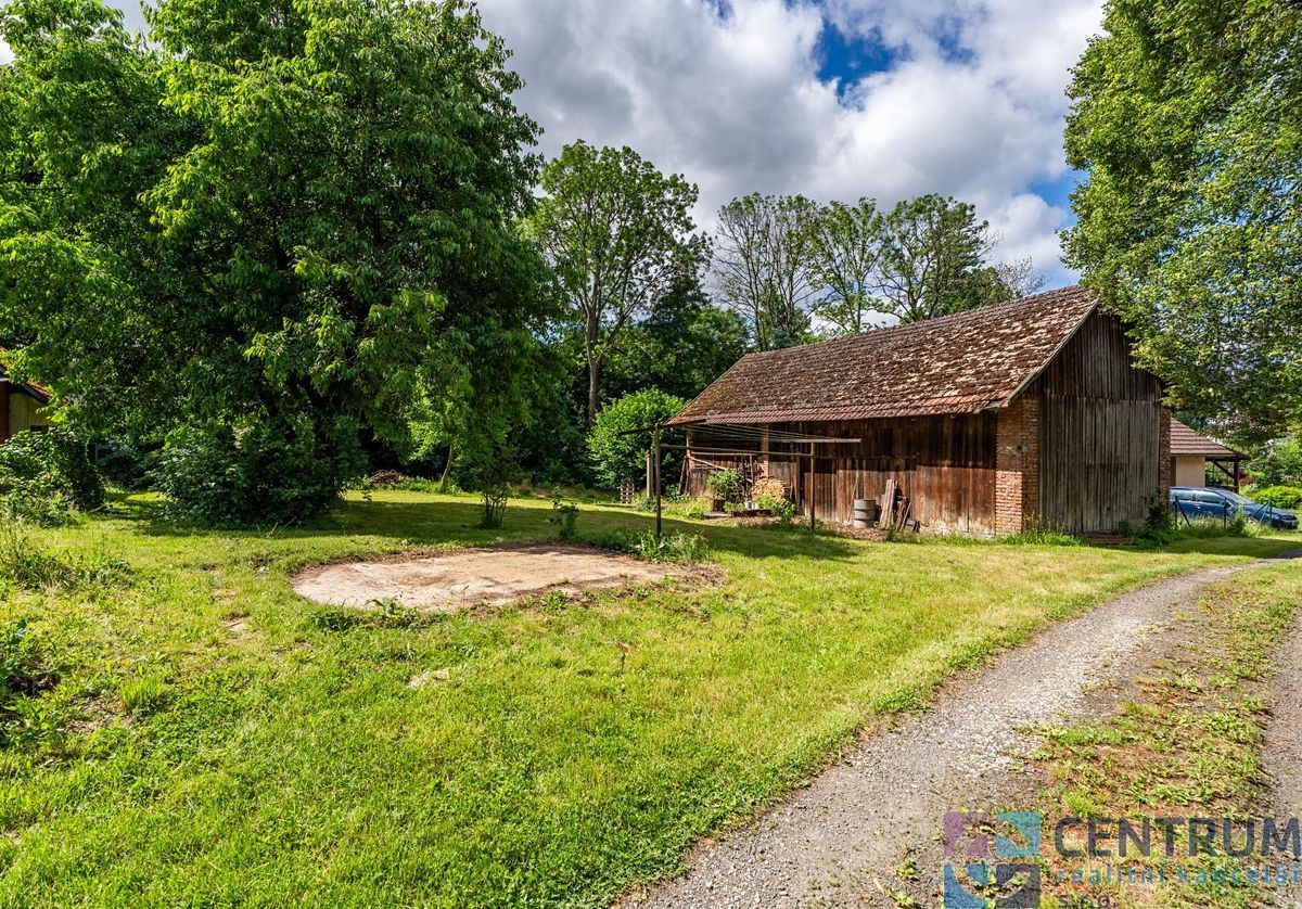 Prodej stavebního pozemku 1219 m²