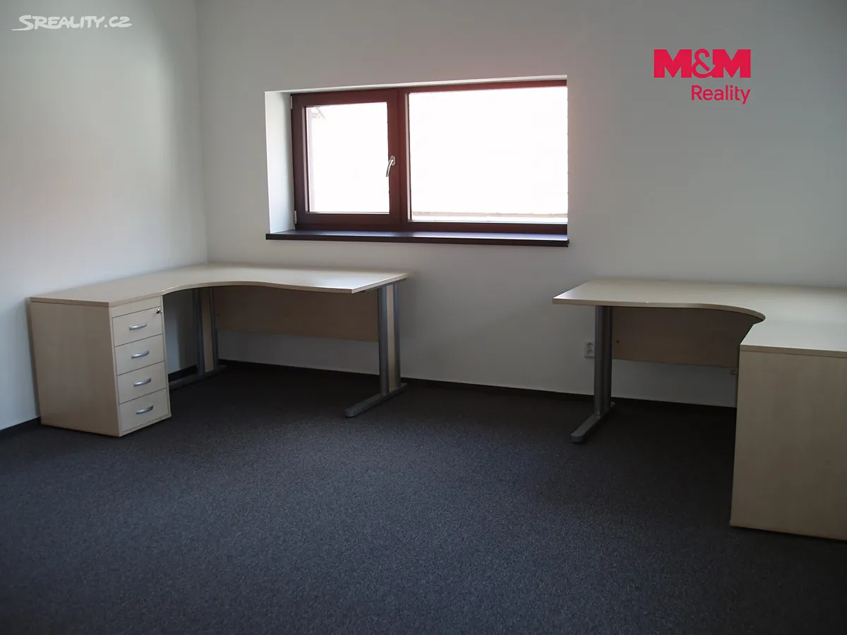 Pronájem kanceláře 41 m² – pohled 2