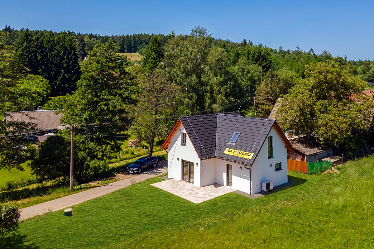 Prodej rodinného domu 101 m², pozemek 420 m² – fotografie 2