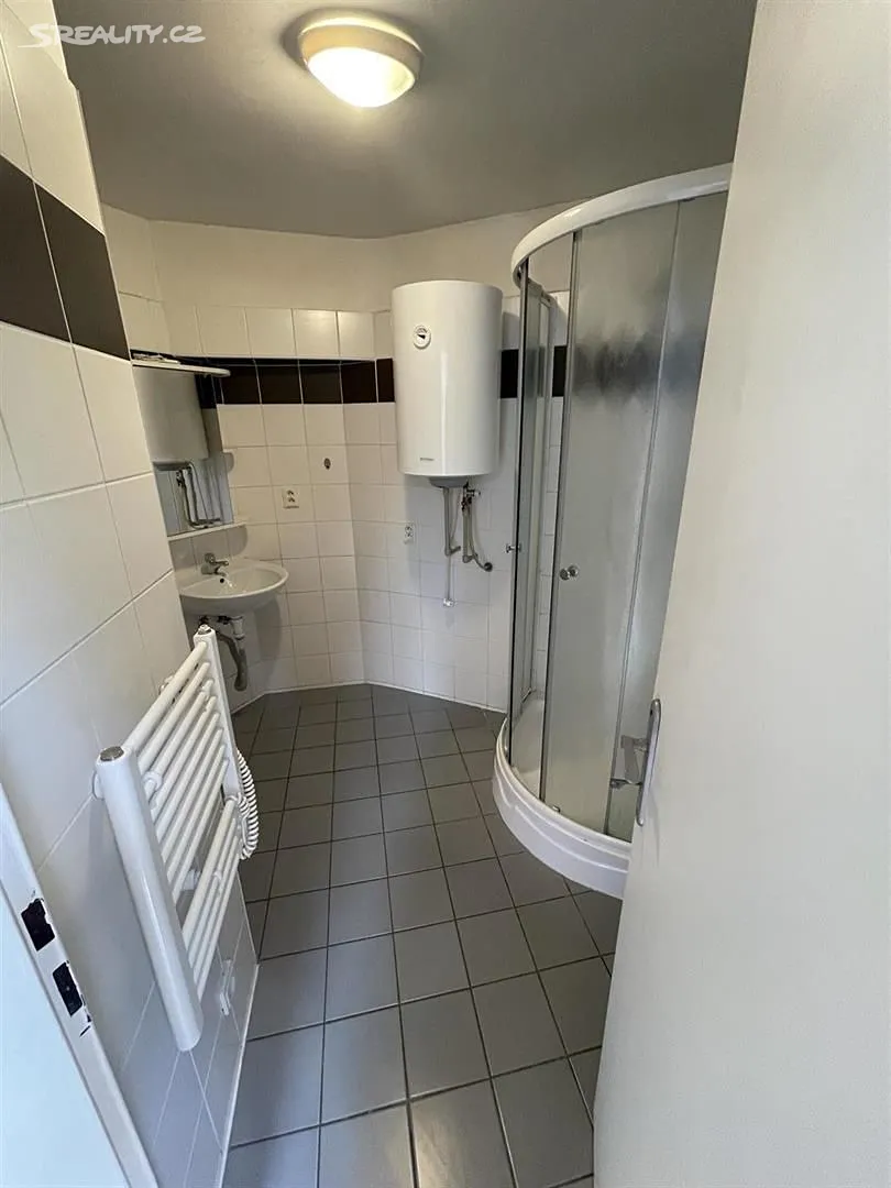 Pronájem bytu 1+kk 22 m² – pohled 6
