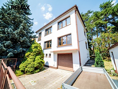 Prodej  rodinného domu 209 m², pozemek 992 m²