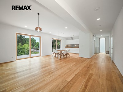 Pronájem bytu 4+kk 103 m²