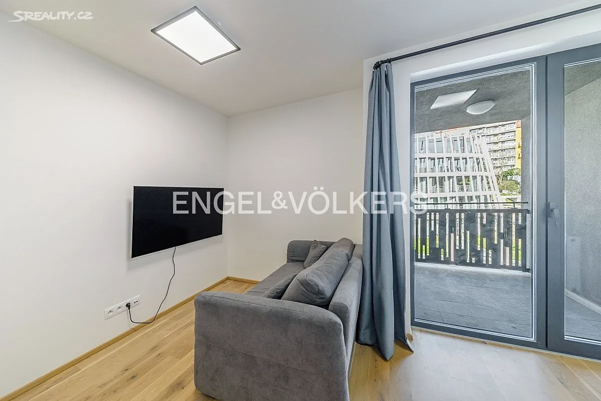 Pronájem bytu 2+kk 45 m² – další