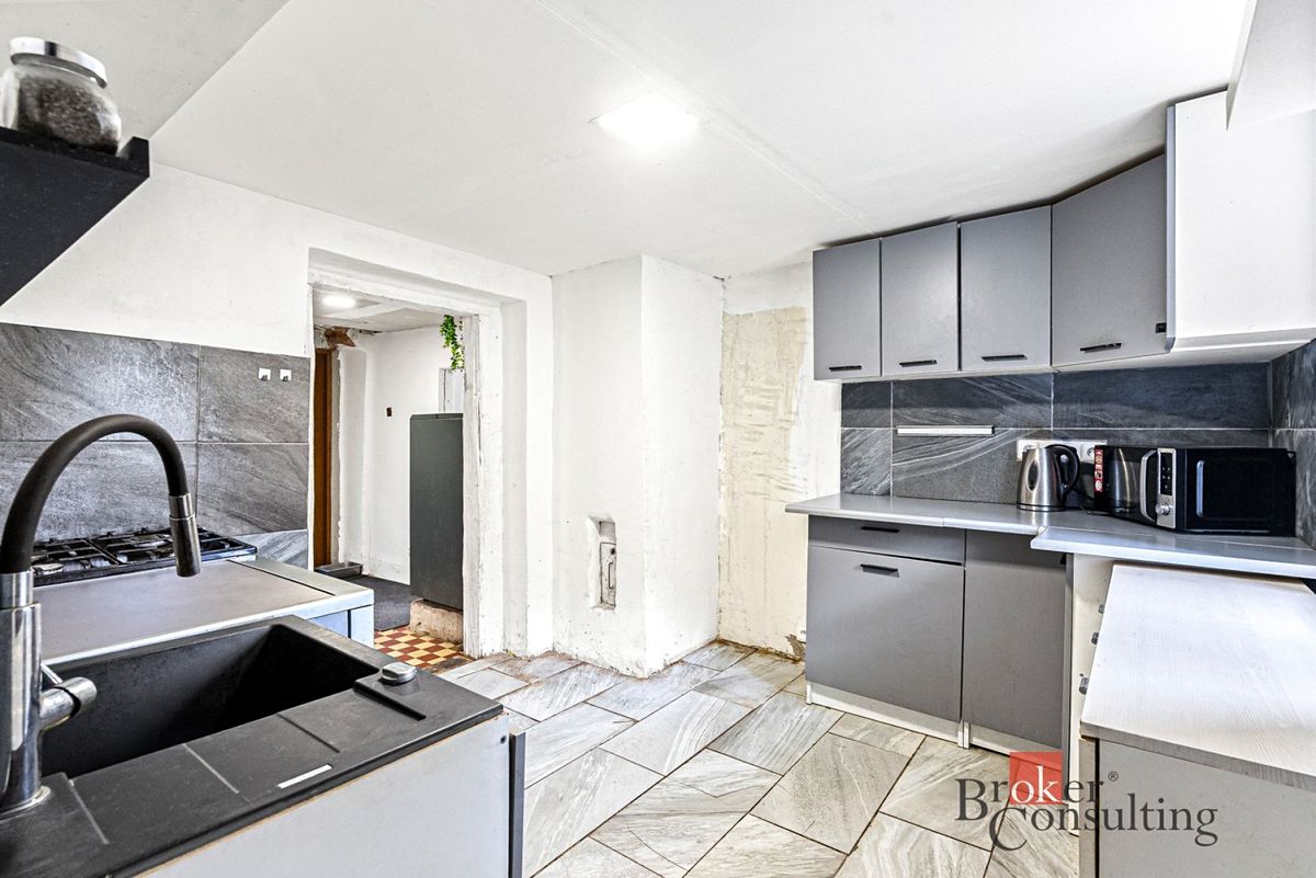 Prodej rodinného domu 164 m², pozemek 438 m² – fotografie 4