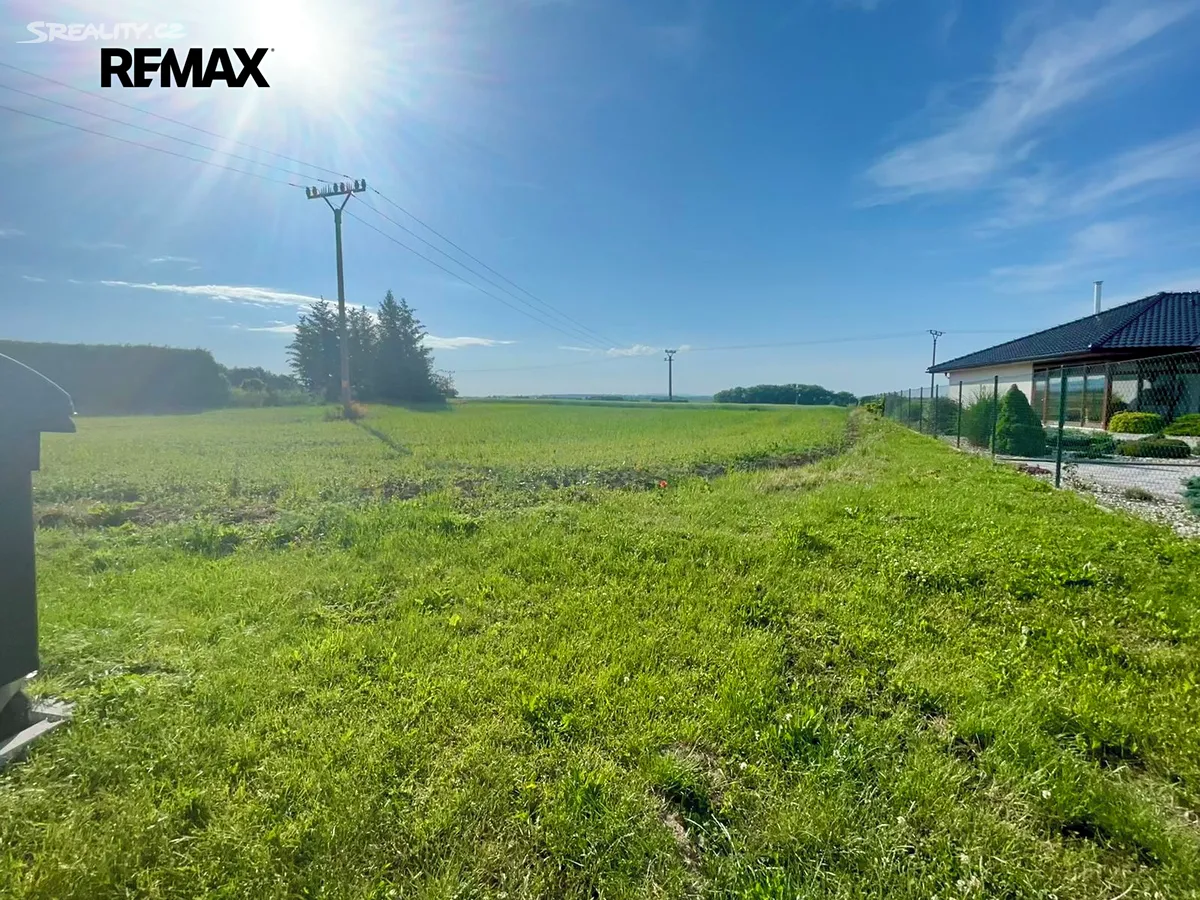 Prodej stavebního pozemku 1241 m², Přáslavice