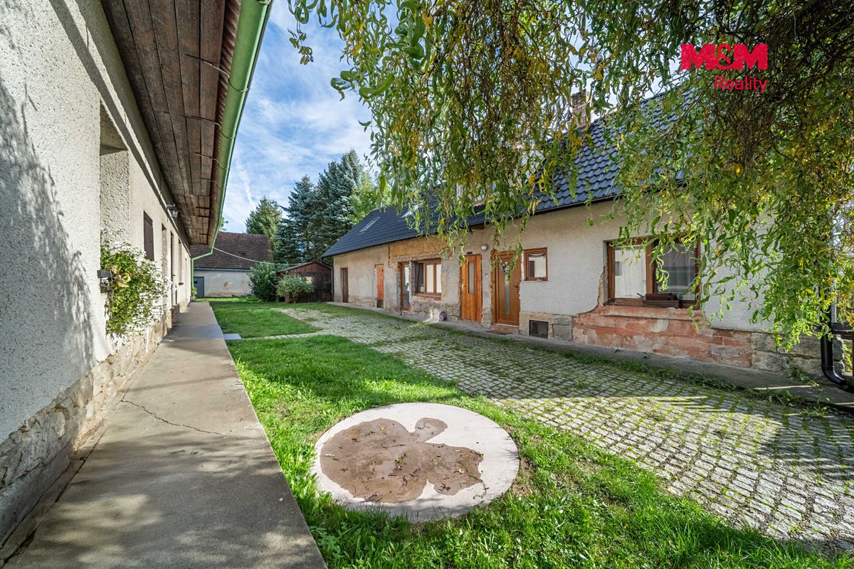 Prodej rodinného domu 179 m², pozemek 1987 m² – fotografie 2