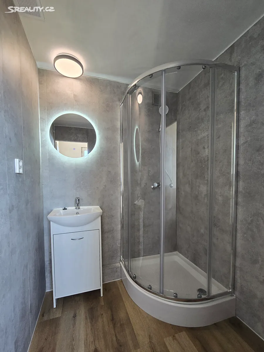 Pronájem bytu 2+1 59 m², Chomutov