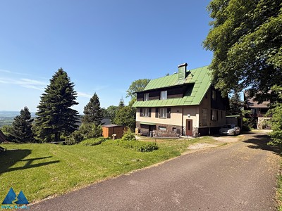 Prodej  rodinného domu 180 m², pozemek 1 214 m²