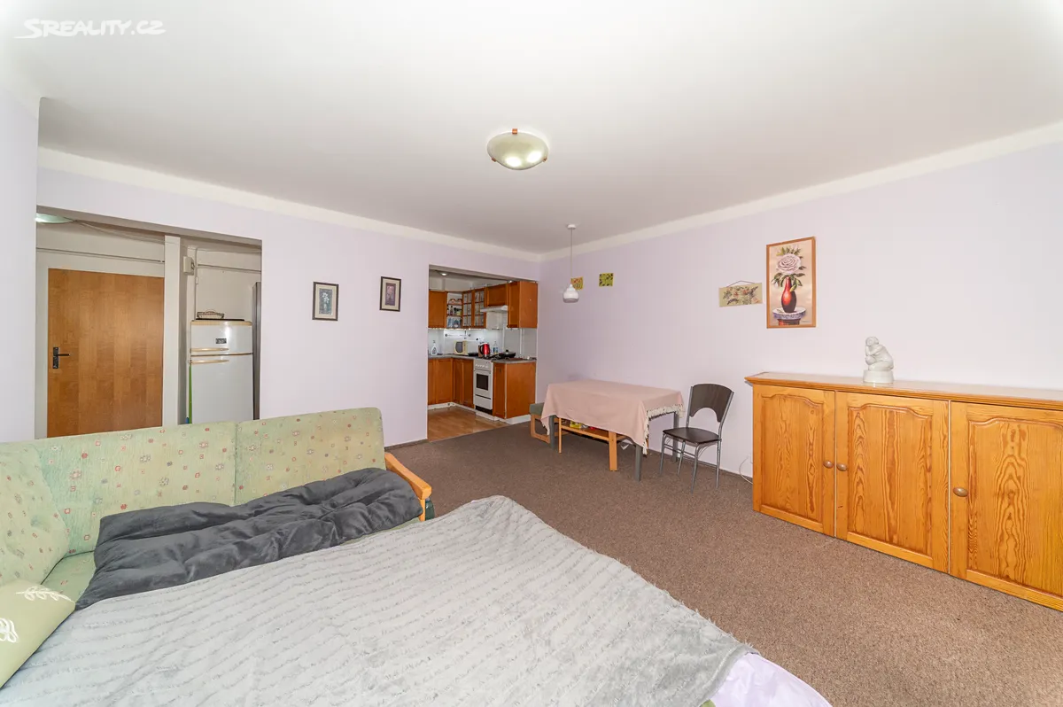 Pronájem bytu 3+kk 85 m² – pohled 5