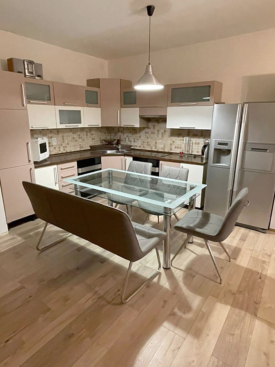 Pronájem bytu 3+kk 74 m²