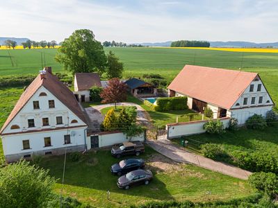 Prodej rodinného domu 600 m², pozemek 10121 m²