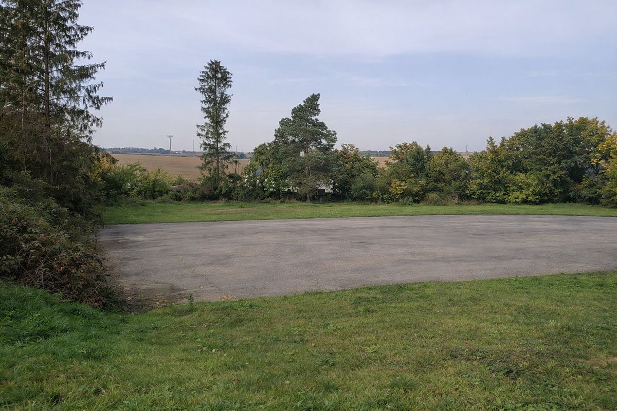Pronájem komerčního pozemku 1400 m² – fotografie 4