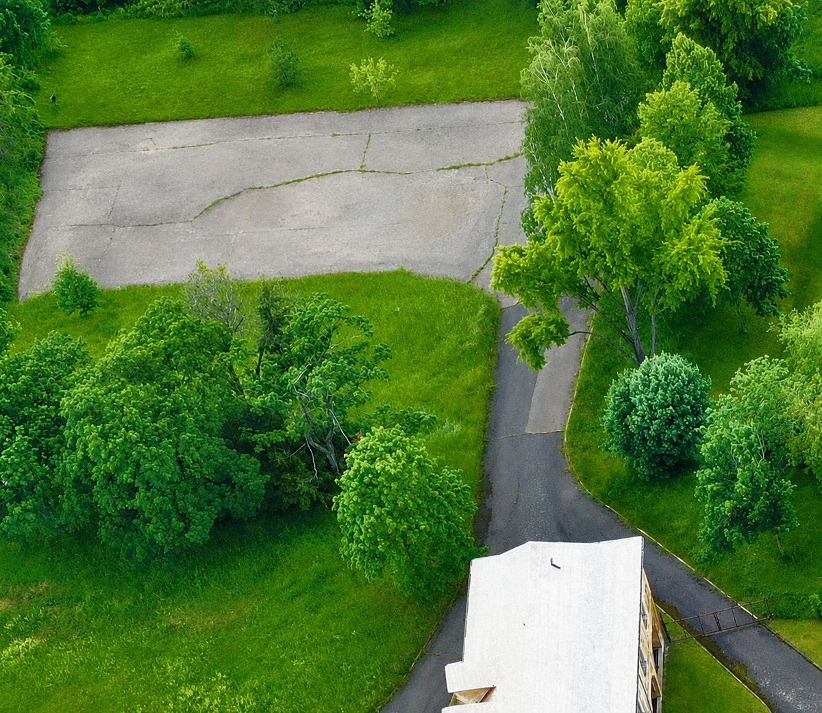 Pronájem komerčního pozemku 1400 m²