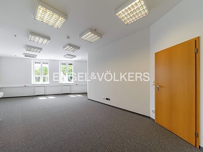 Pronájem komerčního prostoru, 34 m² (3 z 12)
