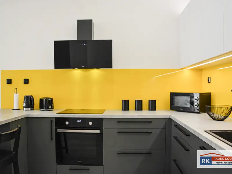 Prodej bytu 1+kk 37 m², Praha – náhled fotky 3