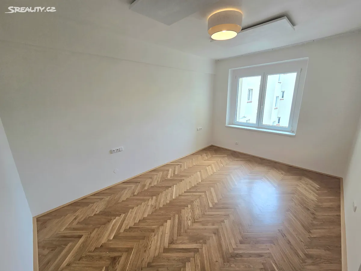 Pronájem bytu 2+1 66 m² – pohled 6