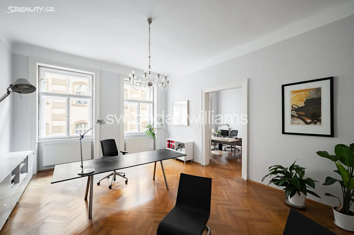 Prodej kanceláře 114 m², Praha