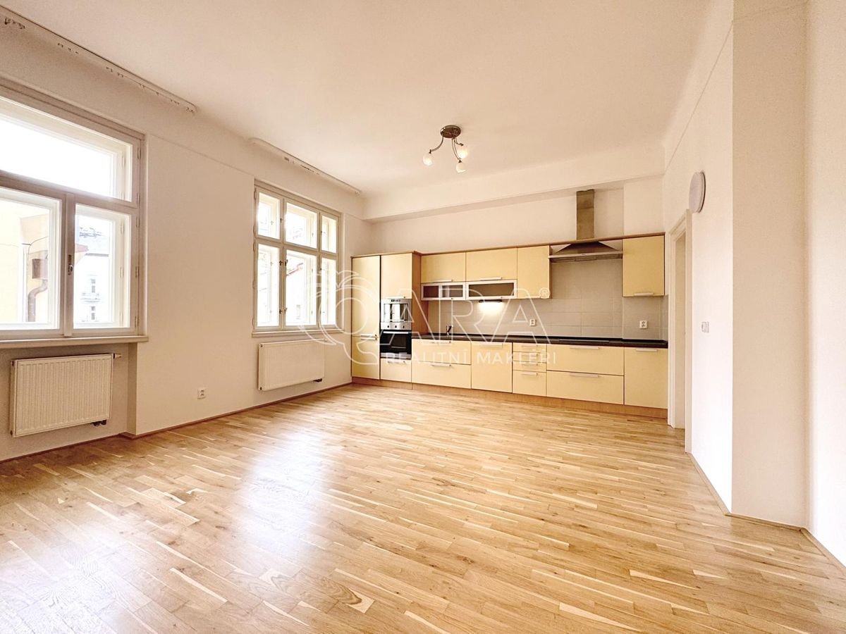 Pronájem bytu 3+kk 98 m²