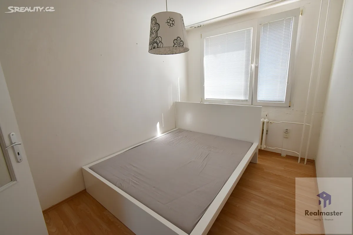 Pronájem bytu 2+kk 44 m² – pohled 4