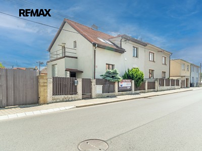 Prodej  rodinného domu 220 m², pozemek 471 m²