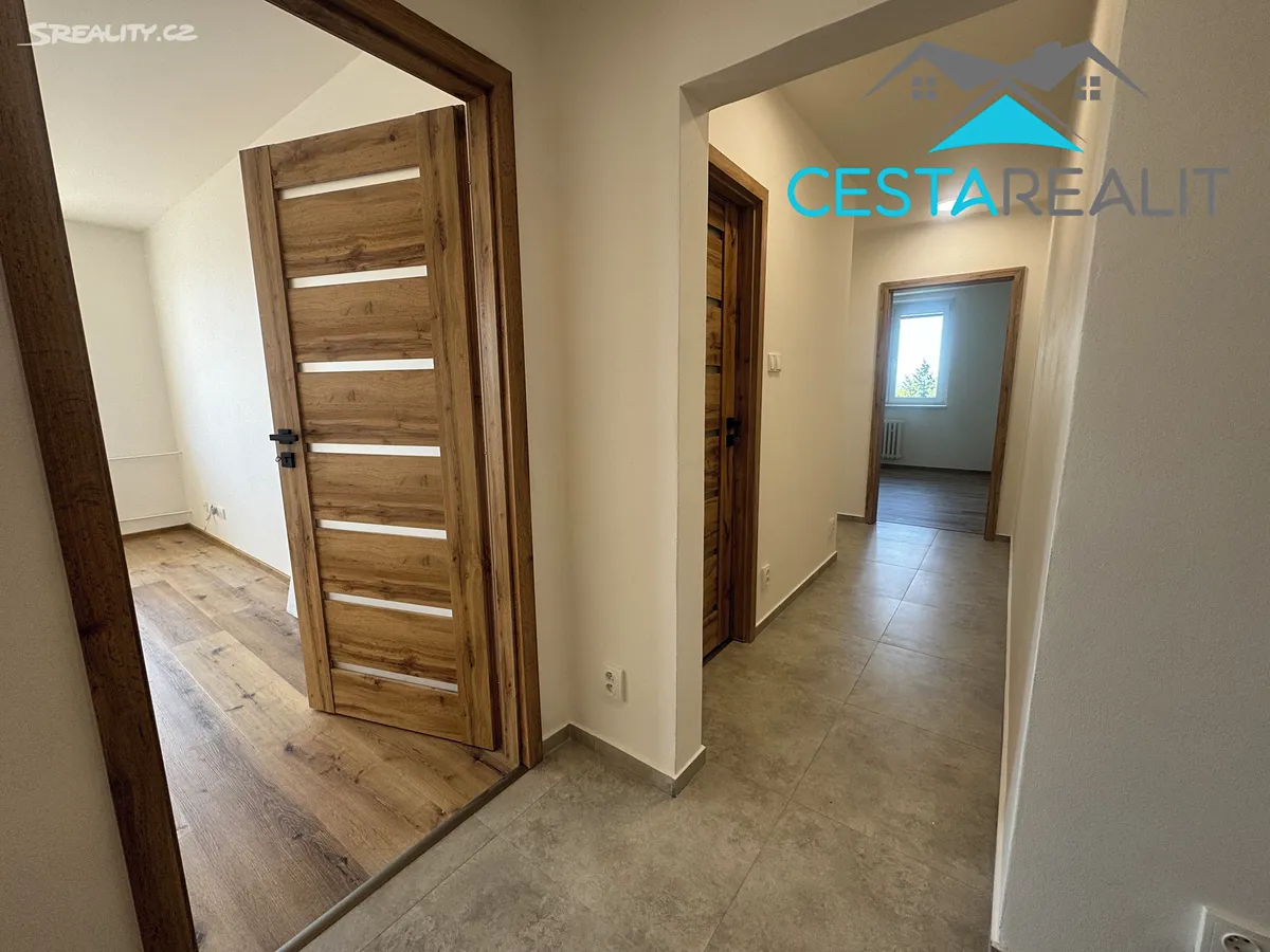Prodej bytu 3+1 66 m² – pohled 3