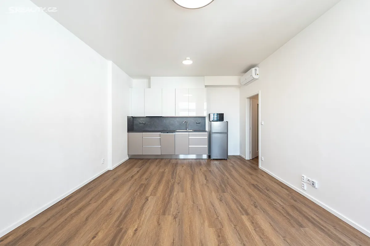 Pronájem bytu 2+kk 44 m², Pardubice