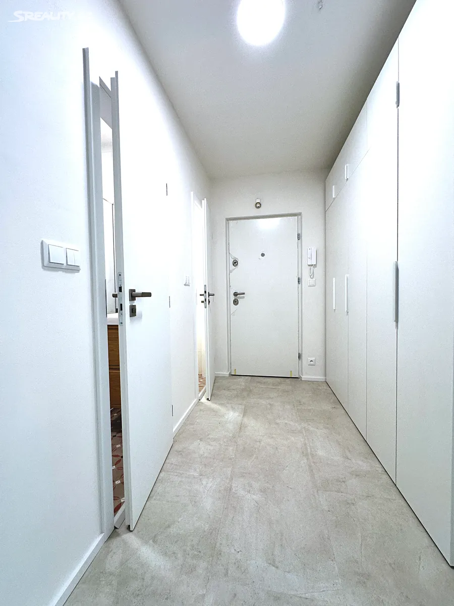 Pronájem bytu 3+1 71 m² – pohled 6