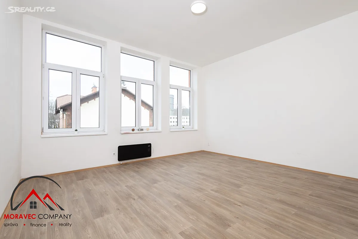 Pronájem bytu 2+kk 65 m² – pohled 4