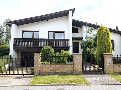 Prodej  rodinného domu 200 m², pozemek 826 m²