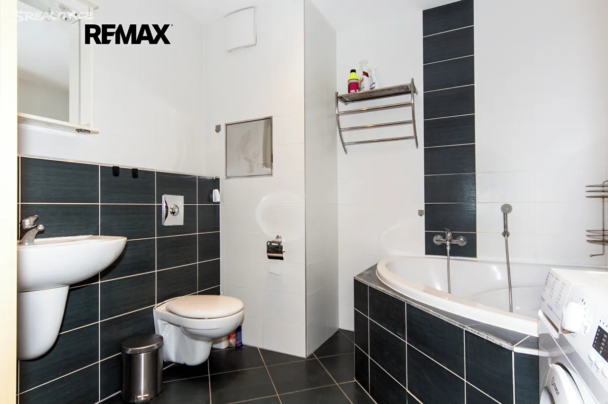 Pronájem bytu 2+kk 52 m² – další