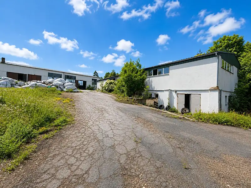Prodej výrobní haly, prostoru 1600 m², Šumná – náhled fotky 2