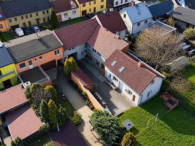 Prodej rodinného domu 220 m², pozemek 1140 m², Tršice – náhled fotky 1