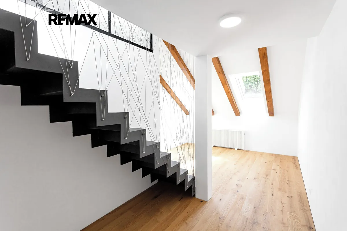 Pronájem bytu 1+kk 44 m² – pohled 2