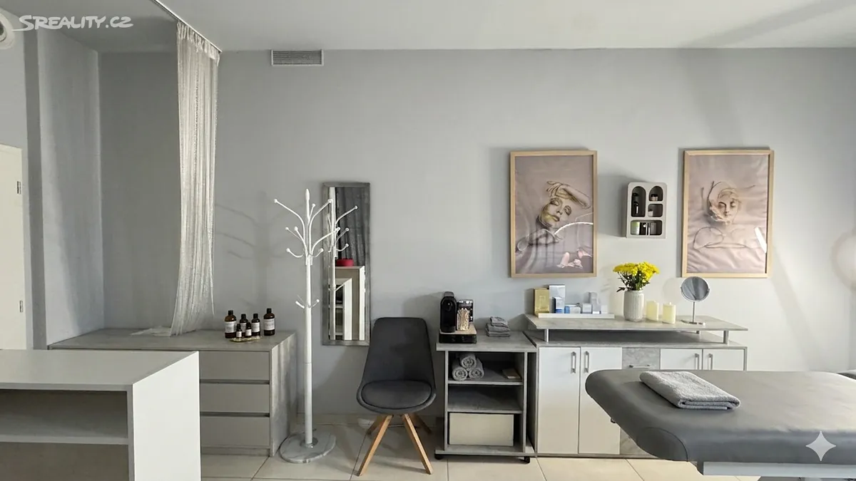 Pronájem obchodního prostoru 19 m² – pohled 2
