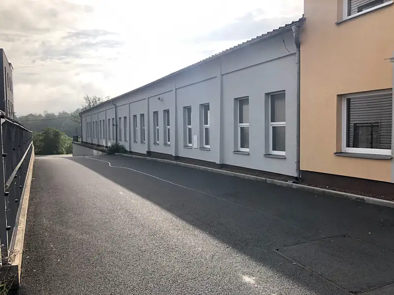 Pronájem obchodního prostoru 550 m², Dalovice – náhled fotky 2