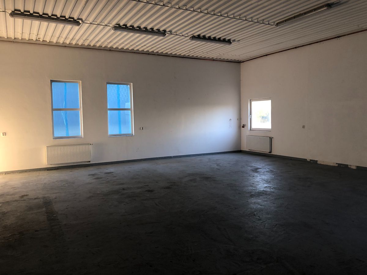 Pronájem obchodního prostoru 550 m² – fotografie 5