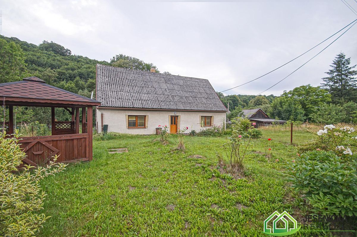 Prodej rodinného domu 140 m², pozemek 635 m² – fotografie 3