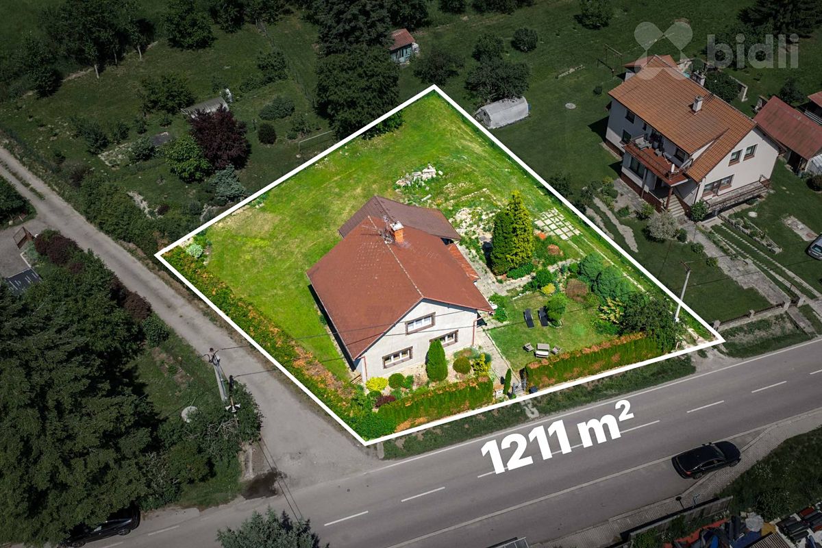 Prodej rodinného domu 185 m², pozemek 1211 m²