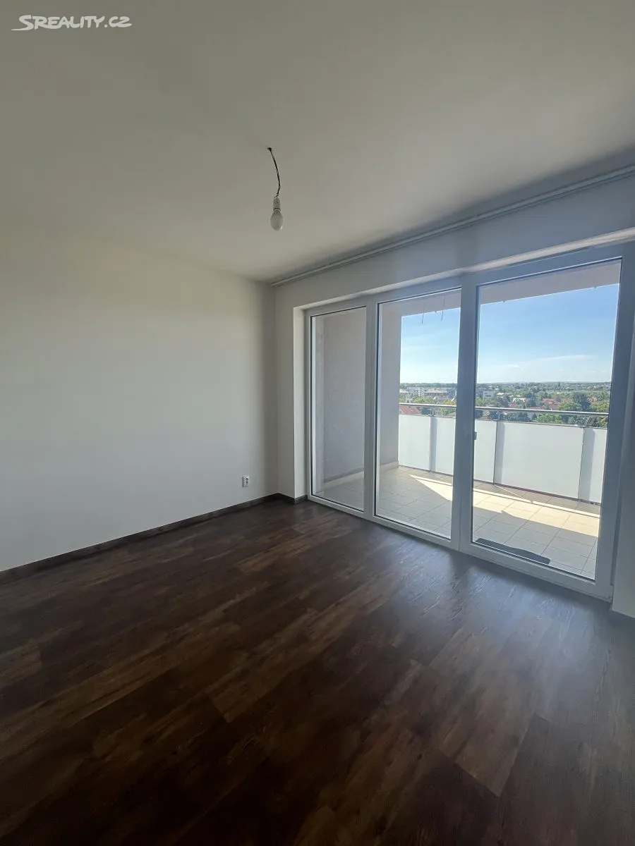 Pronájem bytu 2+kk 60 m² – pohled 4