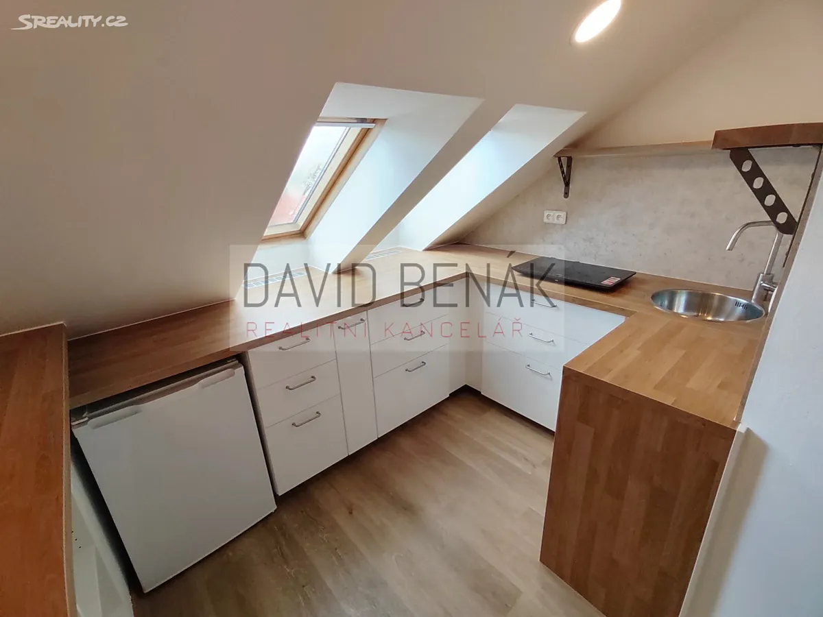 Pronájem bytu 1+kk 32 m², Pardubice