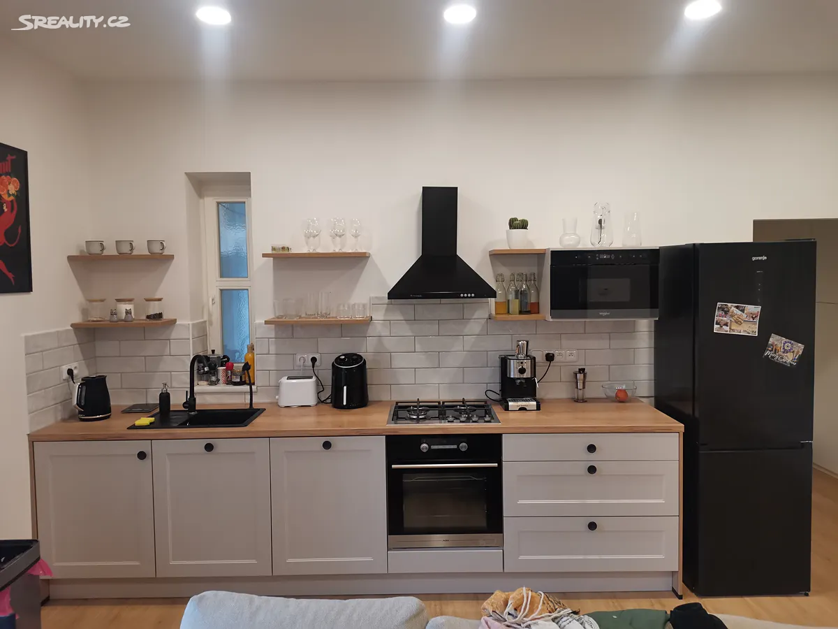 Pronájem bytu 2+kk 48 m² – pohled 6