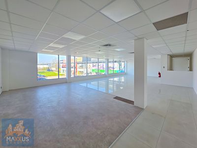 Pronájem obchodního prostoru 278 m²
