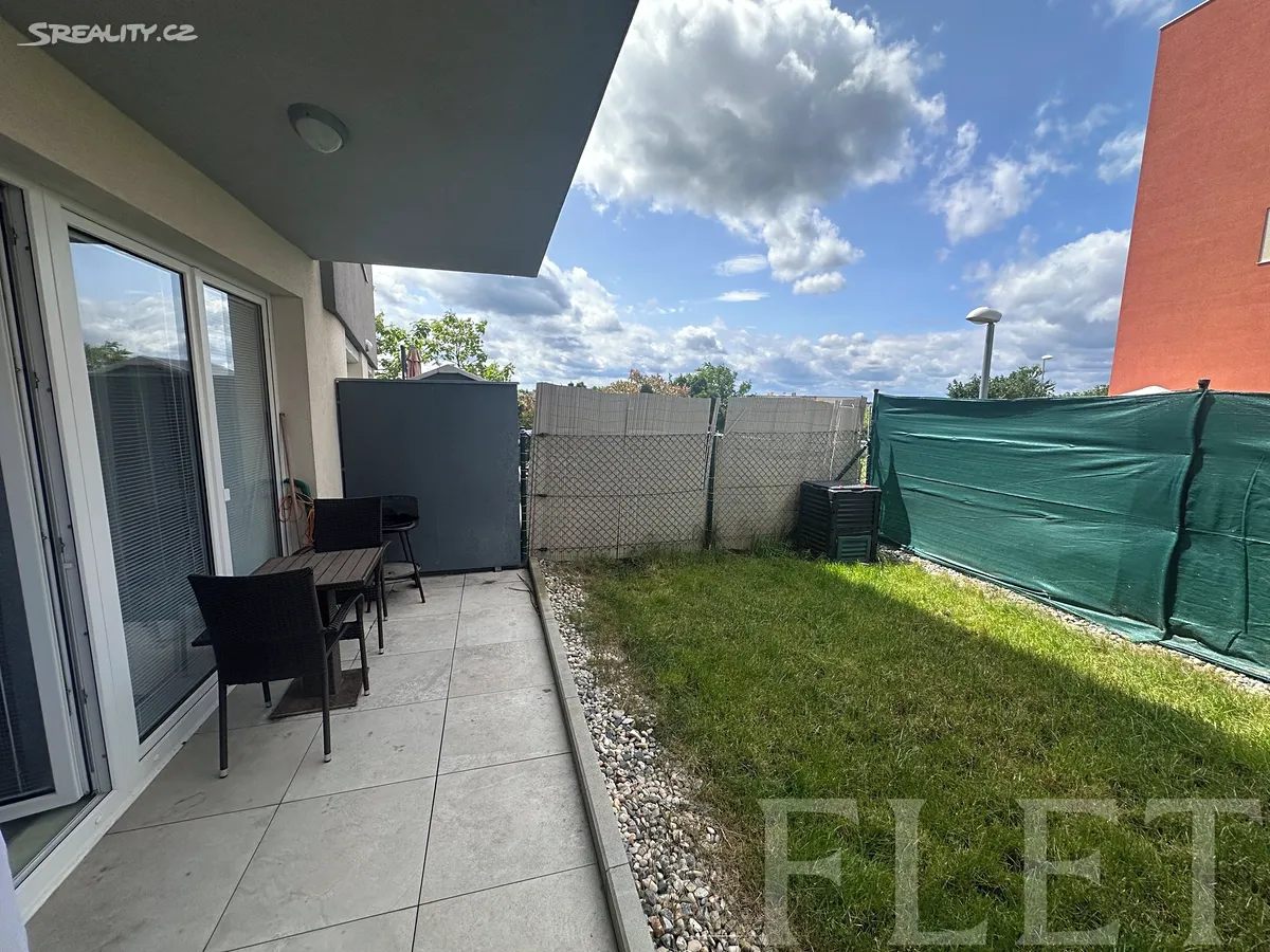 Pronájem bytu 1+kk 37 m² - Widok 3