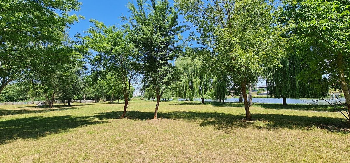 Prodej pozemku 10828 m², Praha – fotka 1 z 3